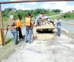 Reparan daños en puente vado