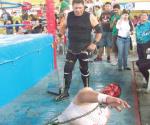 una lucha de encadenados