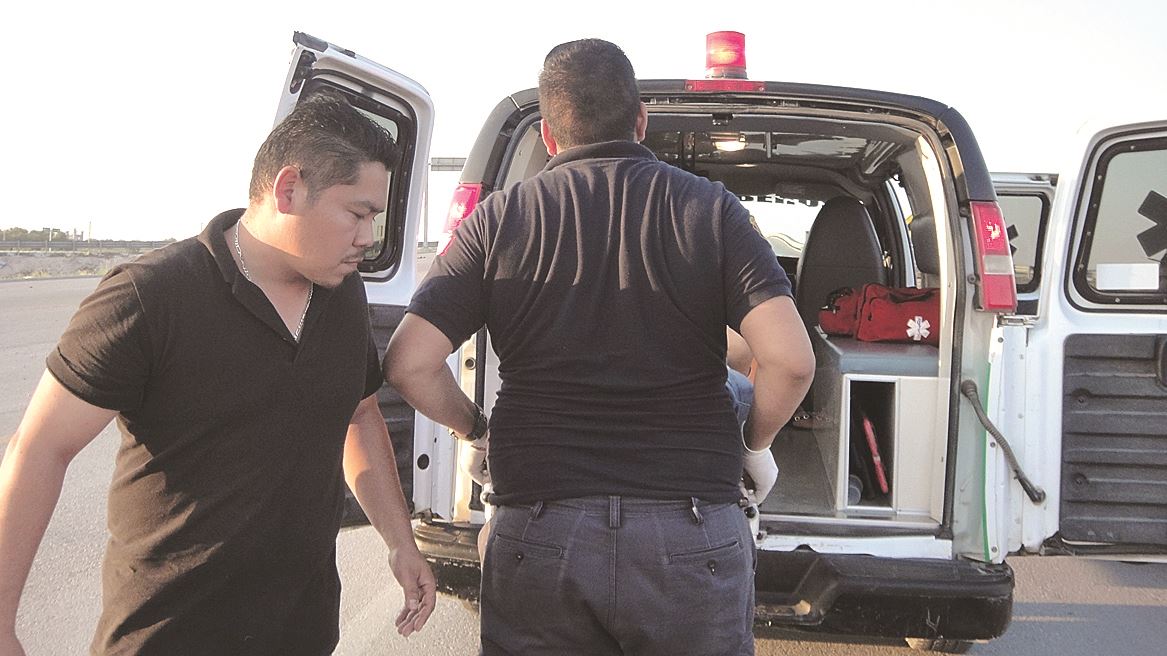 Atienden paramédicos de PCyB a 2 lesionados