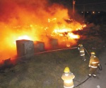 Arde terreno baldío cerca de Las Ceibas