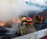 Salvan a hombre de morir quemado