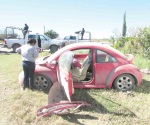 Vuelca vehículo en carretera Ribereña
