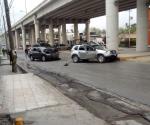 Se llevan sujetos armados a hombre herido tras tiroteo bajo el Broncos