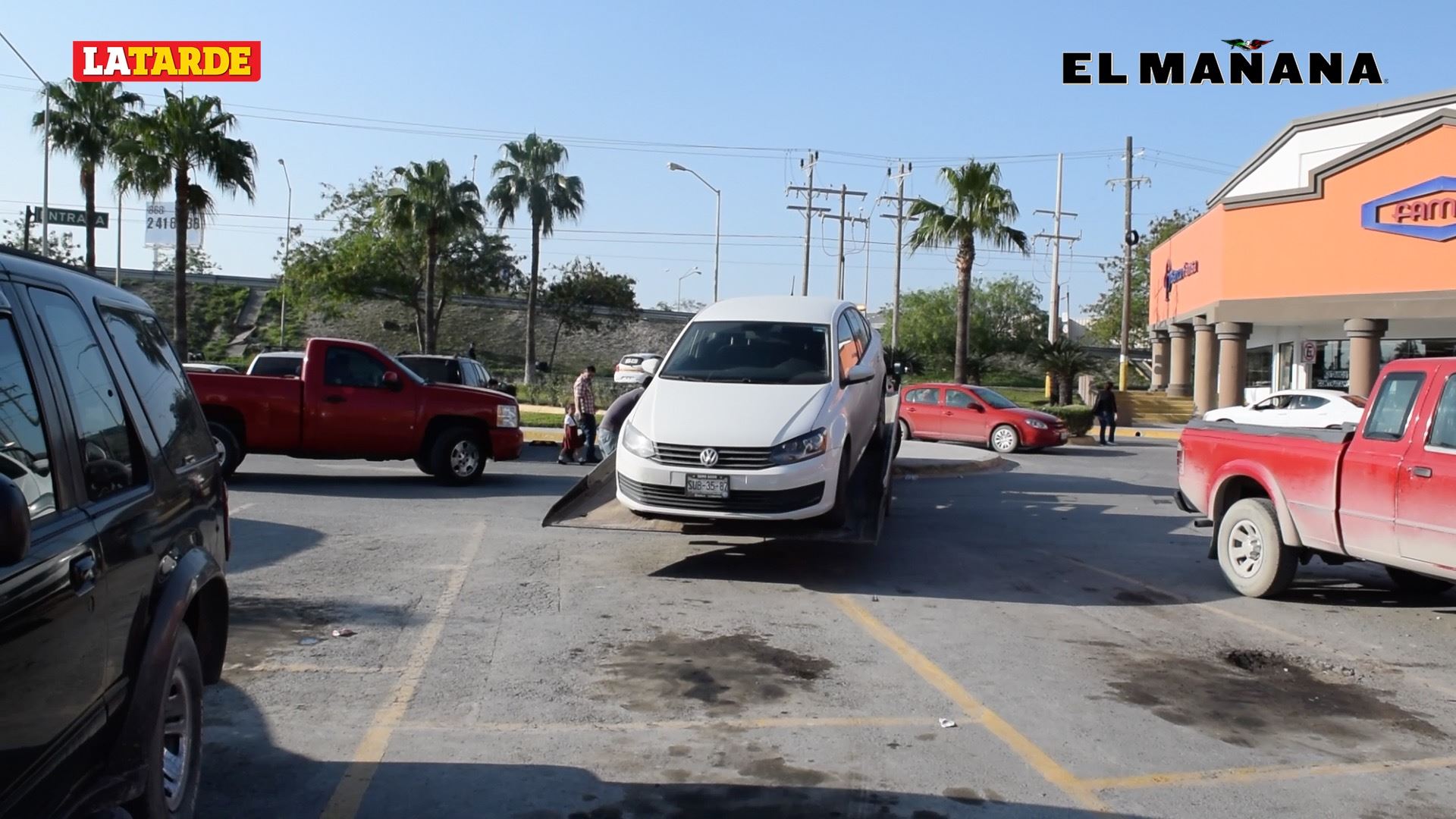 Sorprende operativo en plaza comercial