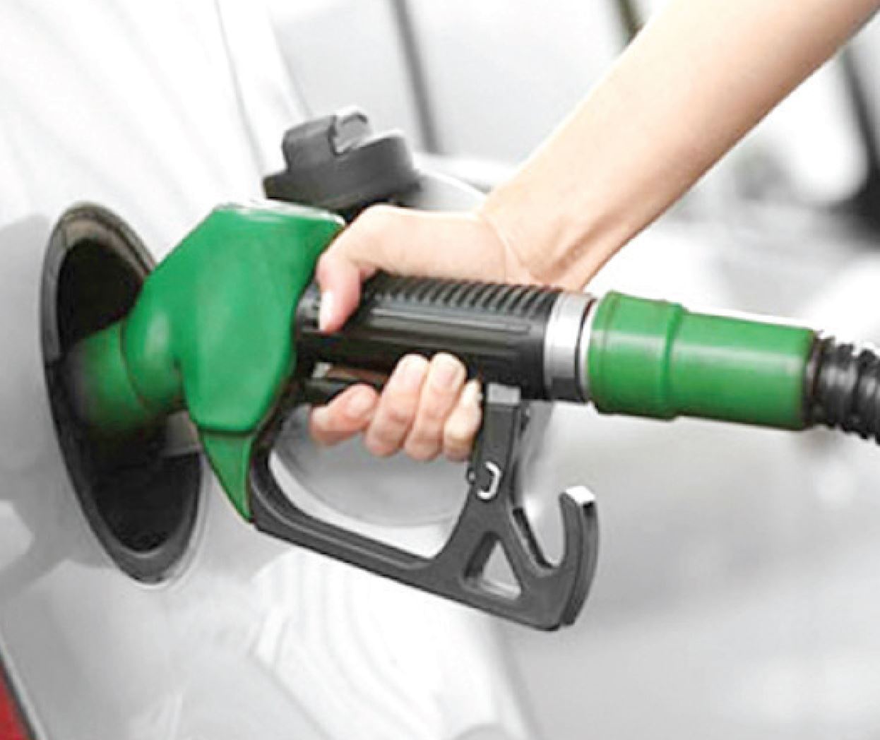 Bajarán 2 centavos por litro precios de gasolinas: SHCP