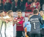 Le sale barato a Pablo Aguilar
