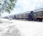 Desespera el paso del tren