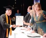 Felicita alcaldesa Maki  Ortiz nuevos profesionistas