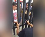 ¡PORRA SE LOS COME VIVOS!