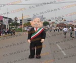 Botan de la parada obrera en Reynosa a la botarga de AMLO