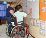 Se gradúan 80 jóvenes de primaria, secundaria, prepa y universidad