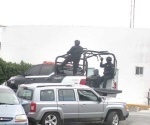 Drogado quiebra vidrios de una cristalera sin motivo
