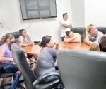´Y yo que la quiero en casa, más la estoy pidiendo en balde´
