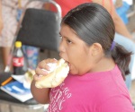 En regreso a clases, evite comida chatarra