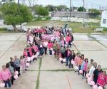 Caminan para concientizar sobre el peligroso cáncer de mama