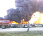 Hasta 3 mil vehículos dañados en incendio