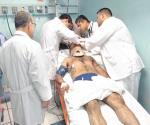 Intenta rescatar a suicida y caen