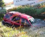 Conductora sufre malestar y proyecta Escape a un canal