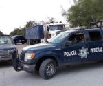 Aseguran remolque cargado con materiales