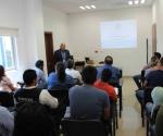 Capacitan a personal de servicios periciales