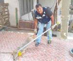 Atrapan coyote en zona urbana