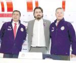 Las Chivas presentan a Peláez y ratifican al ´Flaco´