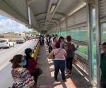 Vuelvan largas filas a puente internacional de Matamoros