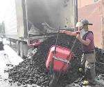 Arde un remolque cargado de carbón