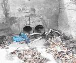 Inundan de basura a canales y drenes