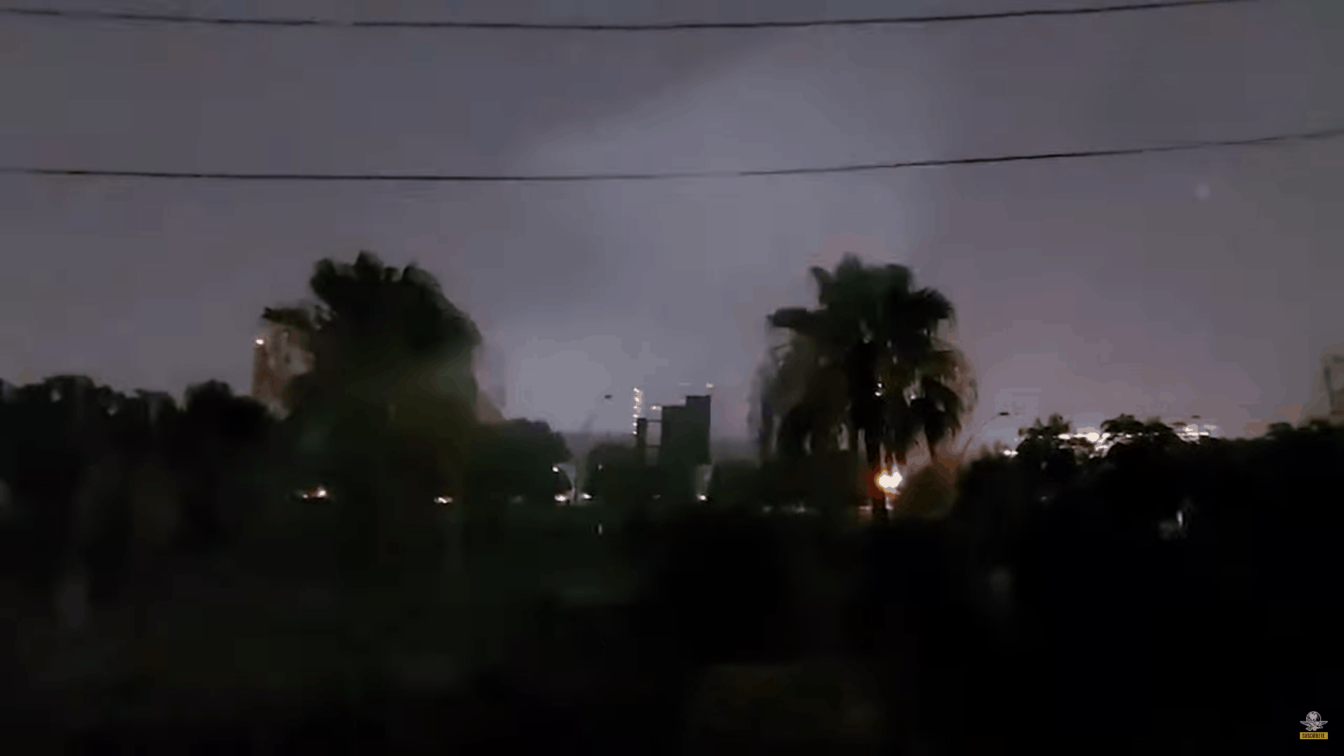 Amanecen en Monterrey con tormenta eléctrica