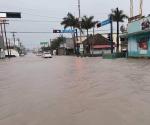 Se convierten avenidas en arroyos naturales