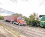 Vuelcan camiones agrícolas