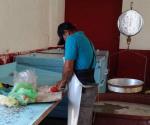 Cobran $300 a pescadores por trámite gratuito