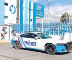 Roban automóviles frente a domicilios