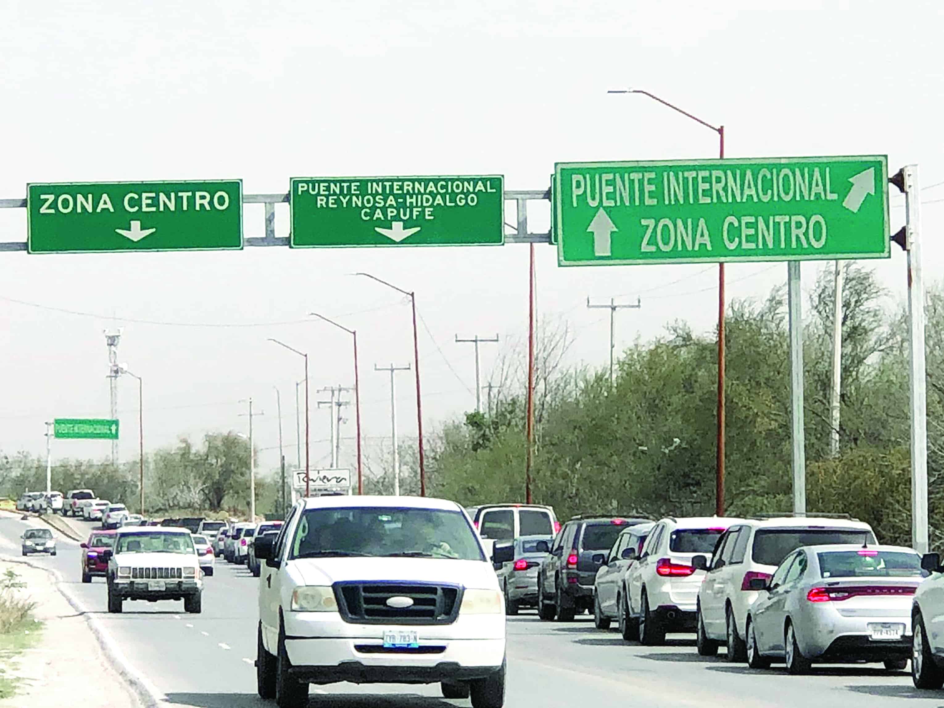Largas filas por el ´megapuente´