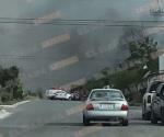 Se registra incendio en recicladora