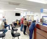 Mantienen costos de licencias y placas