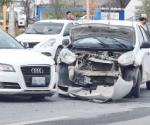 Dañan autos en percance