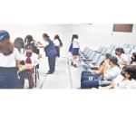 Vacunan a alumnas contra el papiloma