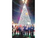 Encabeza alcalde desfile navideño
