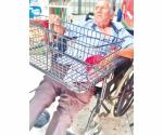 Finge sentirse mal para no caminar