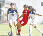 Adriana Cárdenas, titular indiscutible