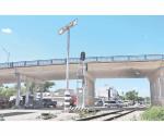 Temen colapso de puente elevado