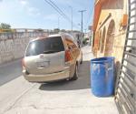 Ocupan infractores aceras y retornos