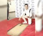 Devela placa en Arena Monterrey