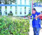 Mantienen limpieza en parques y áreas verdes