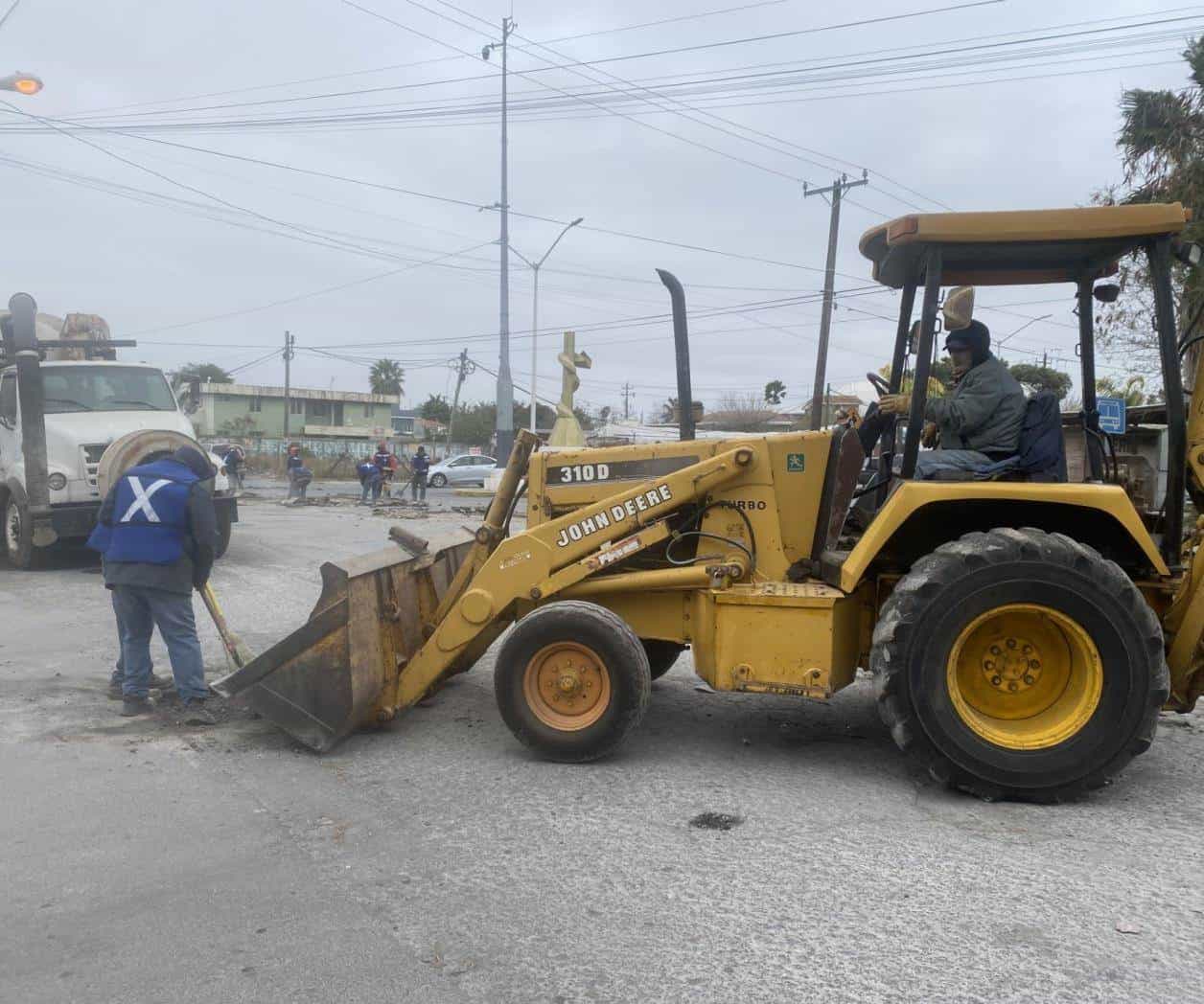 Intensifican el bacheo de calles de la ciudad