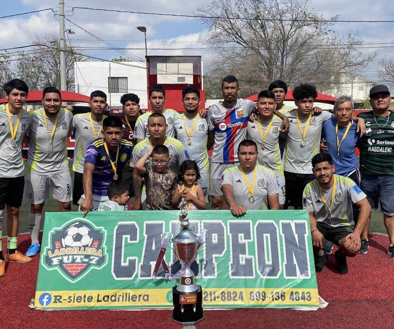 Los Amigos de Mocha conquistan Copa de la Liga R-Siete Ladrillera