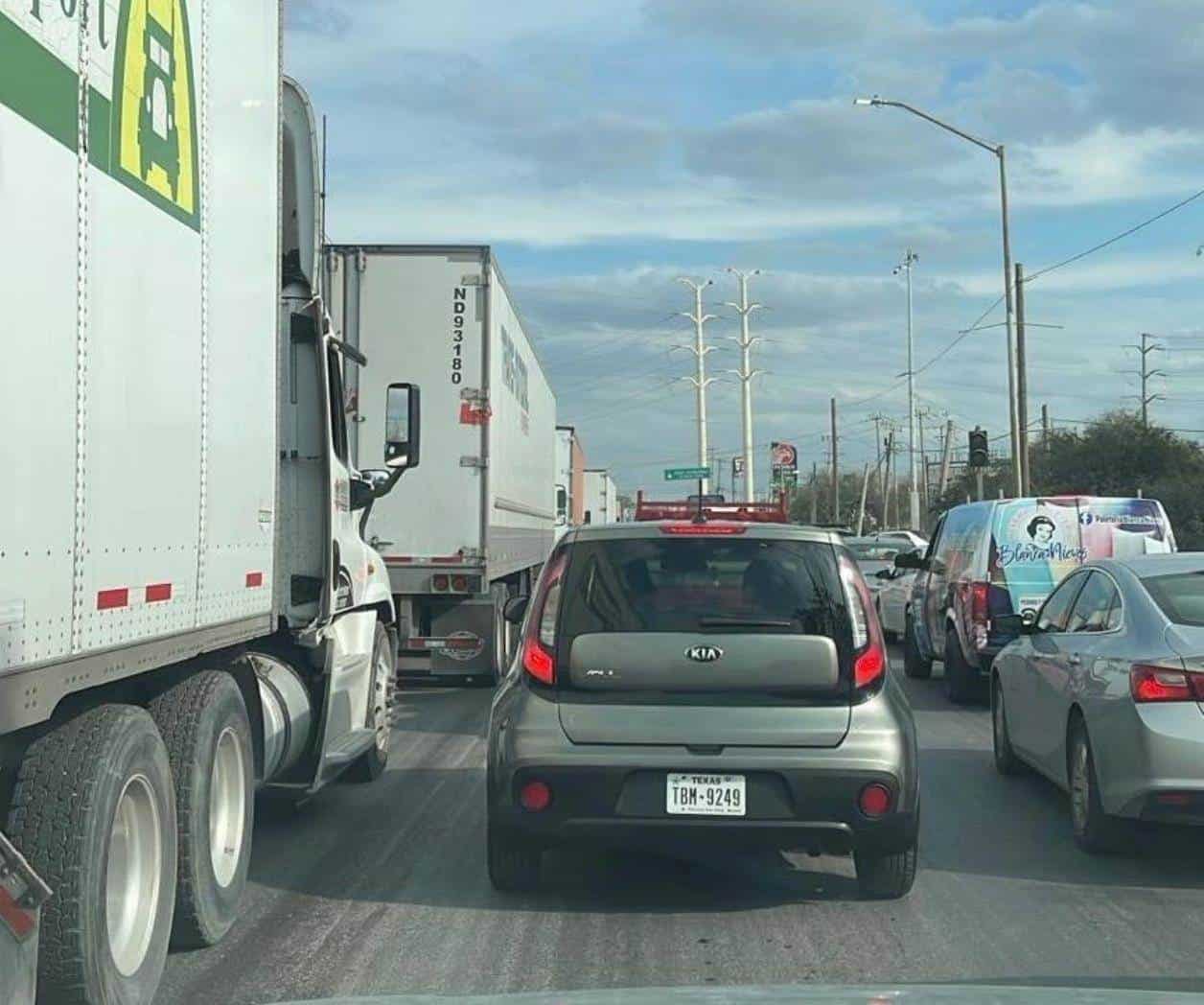 Transportistas y aduana acuerdan empezar de cero