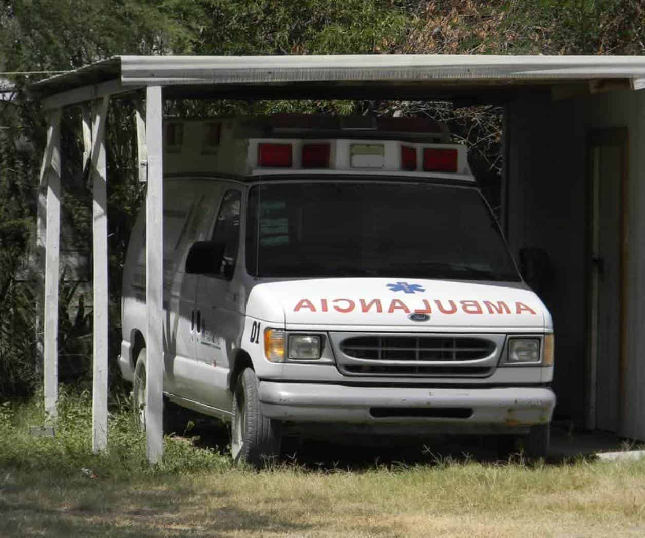 Padecen una década sin ambulancia